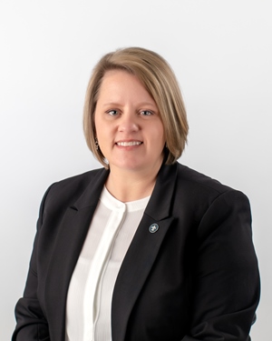 Springs Valley Bank & Trust names Kandi Thompson as Banking Center Manager of the Washington Banking Center